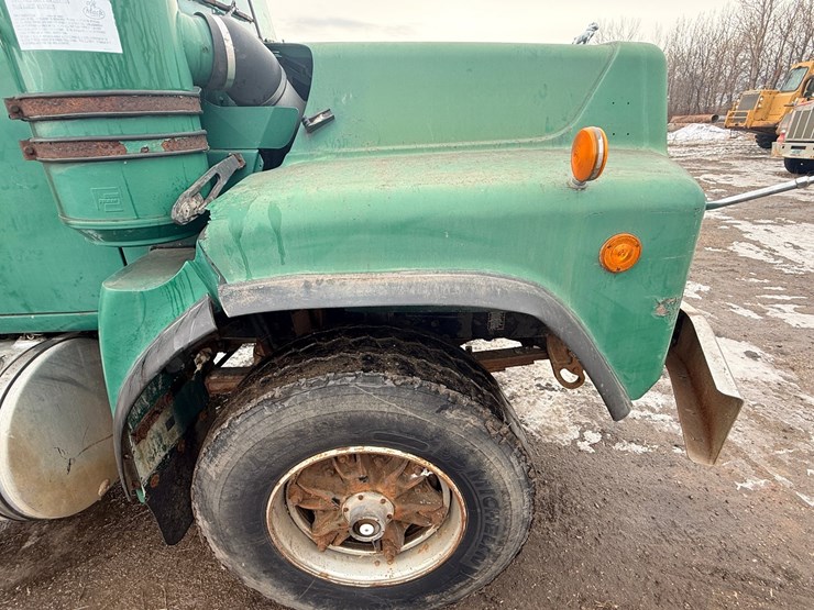 1999-mack-dm690-image-14