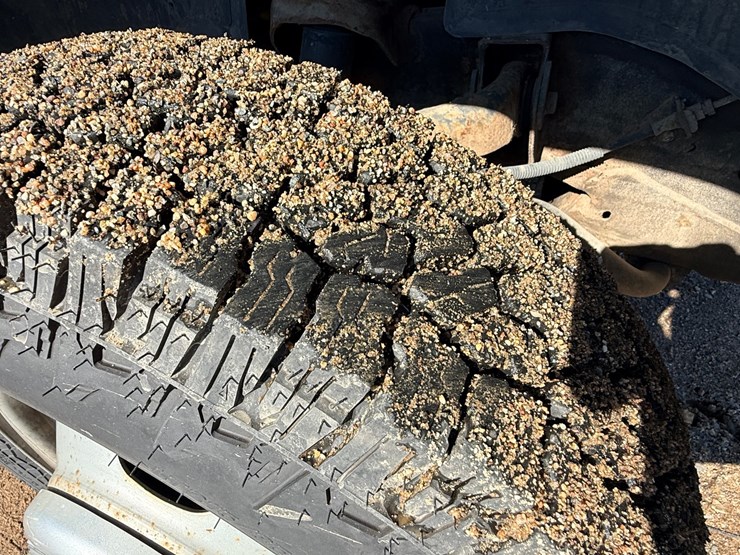 2006-chevrolet-3500hd-image-50