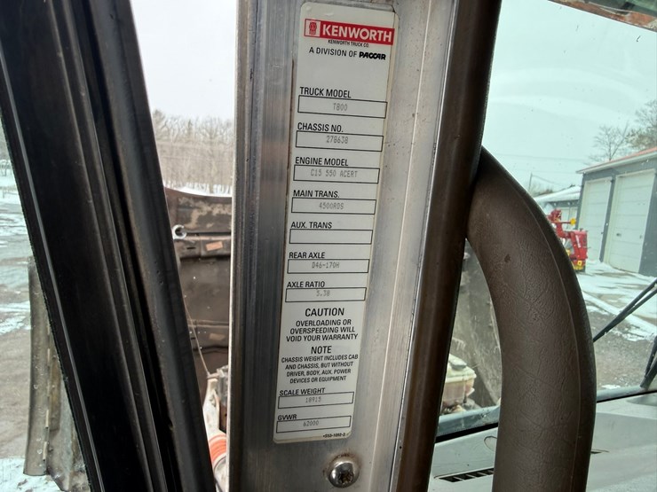 2011-kenworth-t800-image-89