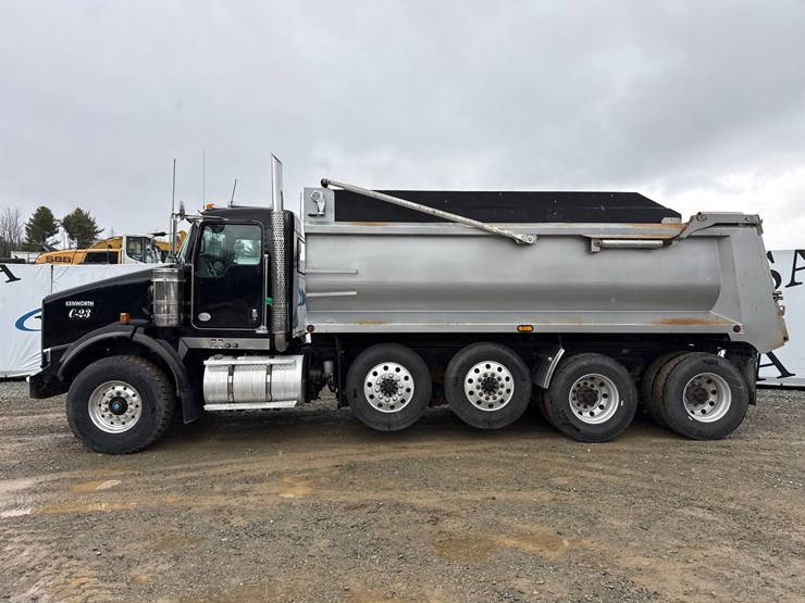 2014-kenworth-t800-image-2