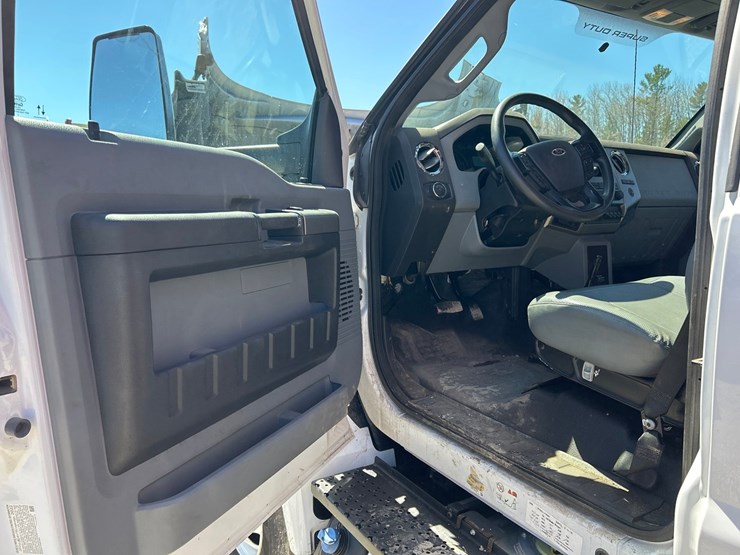 2023-ford-f750-image-46