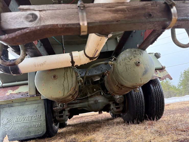 1984-mack-dm492s-image-65