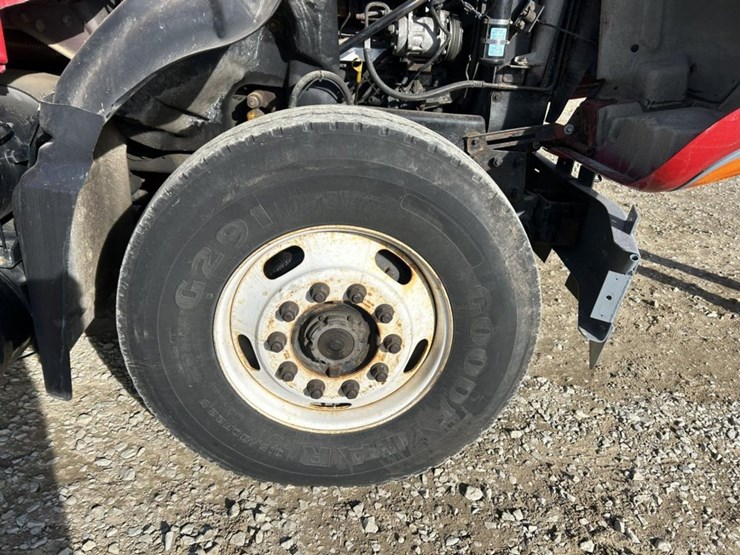 2003-massey-ferguson-8-image-86