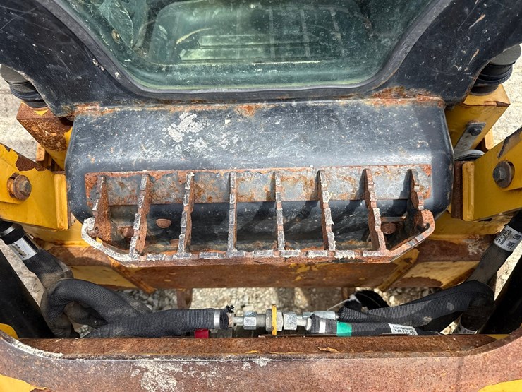 caterpillar-259d-image-13