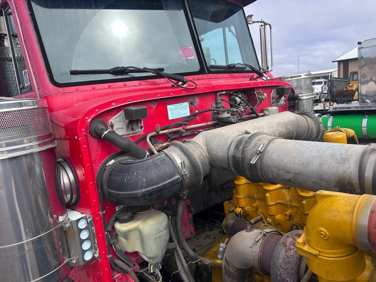 1998-peterbilt-379-image-73