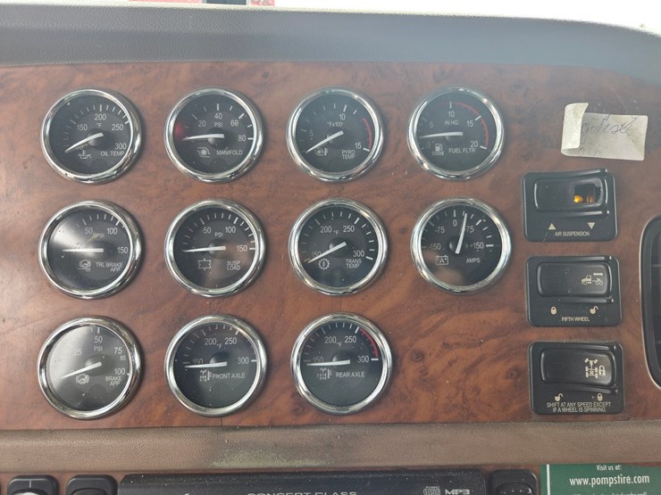 2007-peterbilt-579-image-67