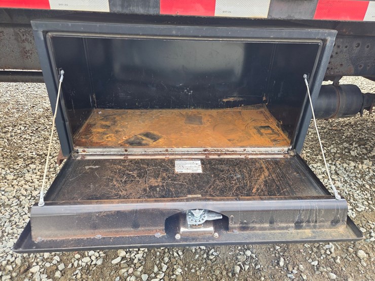 2000-ford-f650-image-25