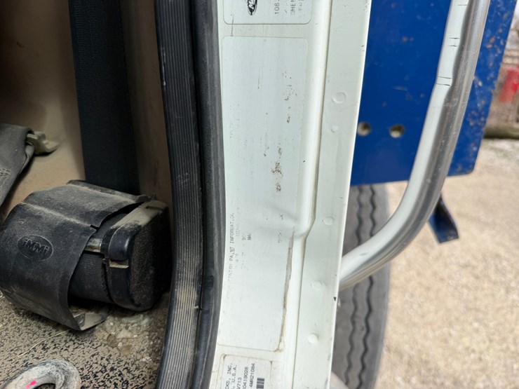 #1049-•-2005-mack-granite-tri-axle-dump-image-84