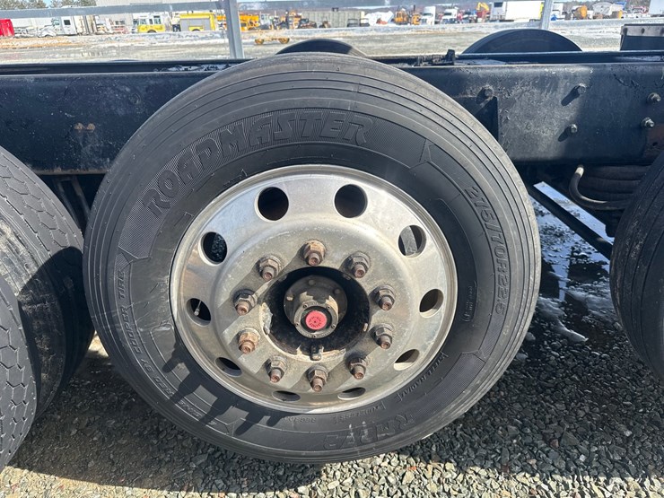 2012-international-7600-image-78