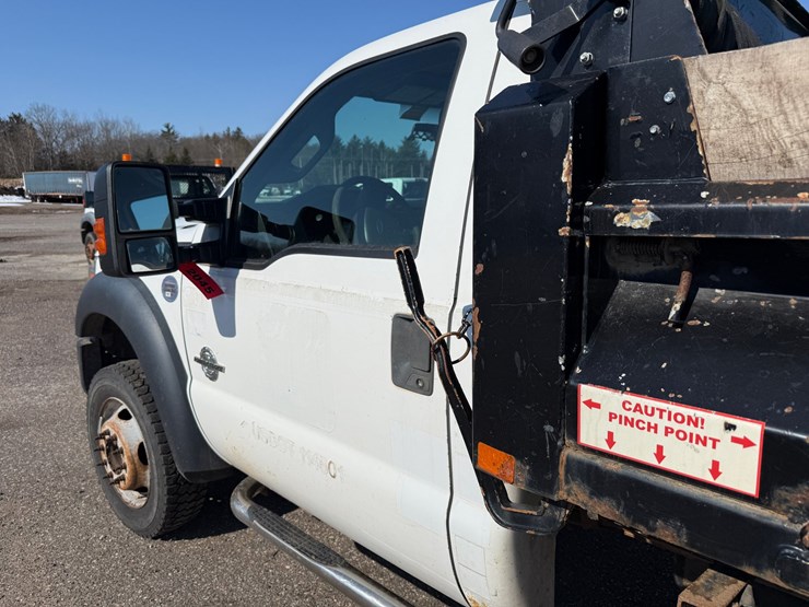 2014-ford-f550-xl-image-13