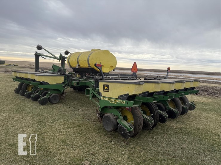 1997-john-deere-1770-image-3