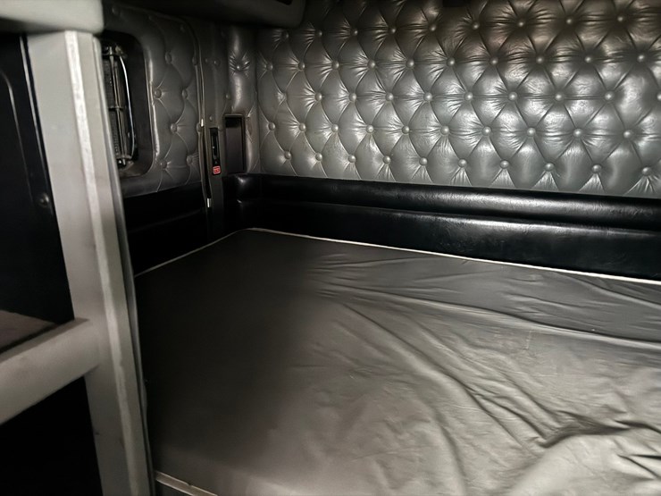 1995-kenworth-t600-image-39