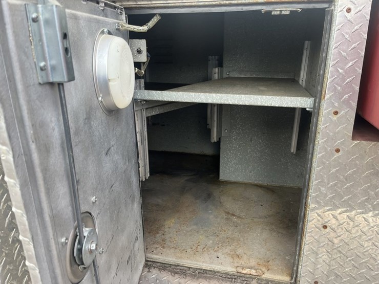 #1148-•-1980-gmc-v-8-fire-truck-image-31