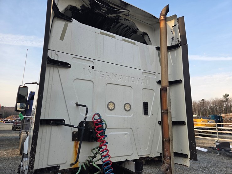 2013-international-prostar-image-21