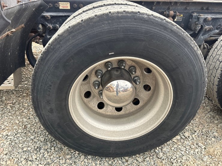 2016-kenworth-t680-image-75