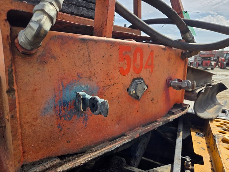 1975-massey-ferguson-8-image-9