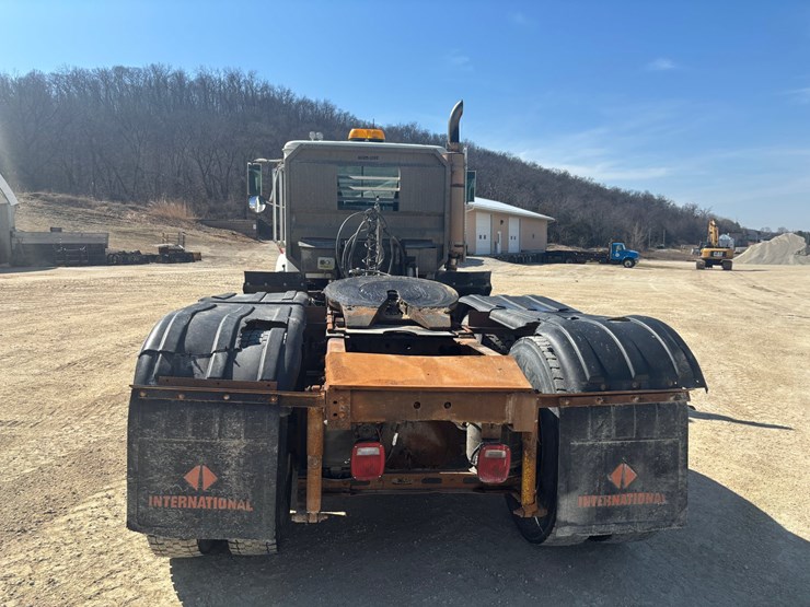 1994-international-9400-image-3