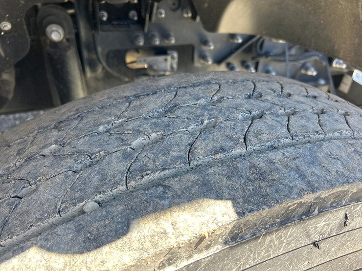 2023-ford-f750-image-62