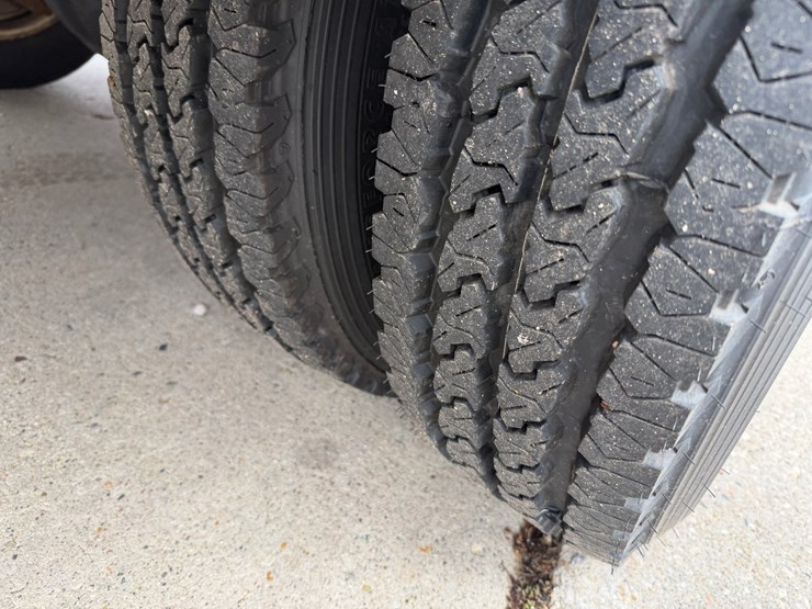 #1048-•-2009-gmc-c5500-specialty-service-truck-image-56