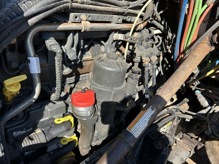 2020-kenworth-t880-image-48