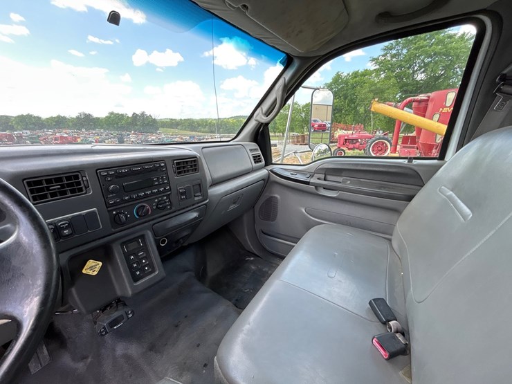 2007-ford-f650-image-11