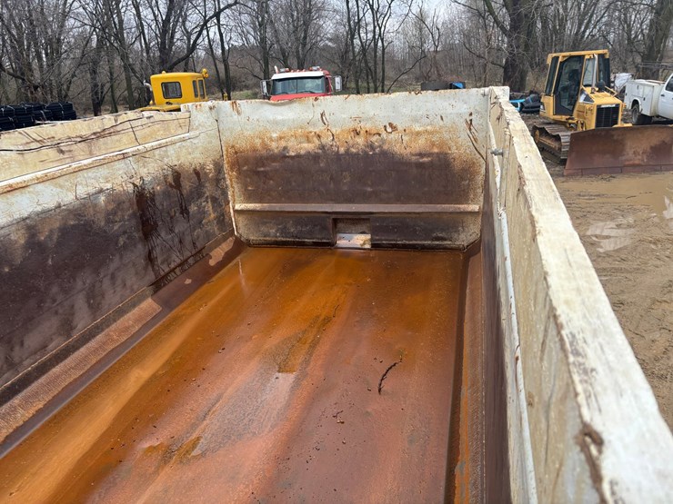 1997-ford-lt8000-image-60