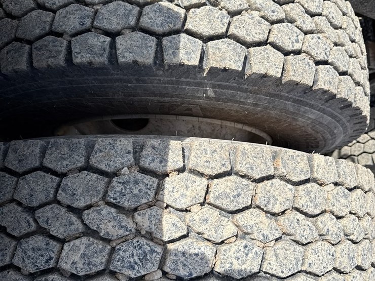 2004-peterbilt-378-image-56