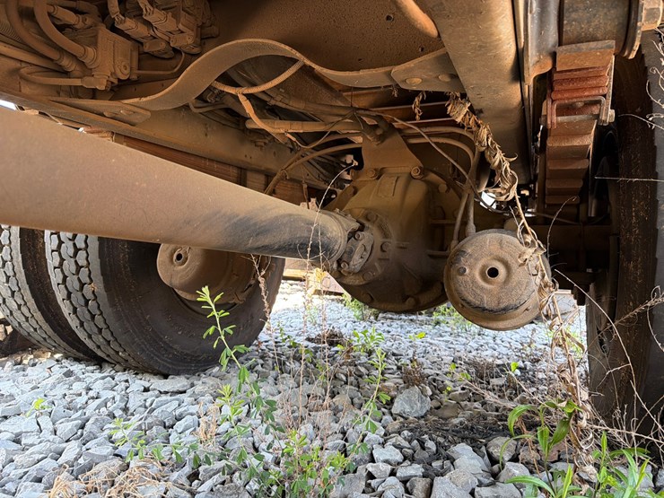 2003-caterpillar-c7-image-16