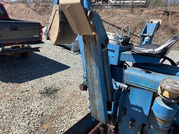 ditch-witch-r65-image-18