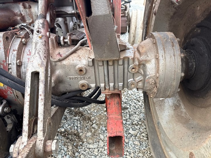 massey-ferguson-265-image-42