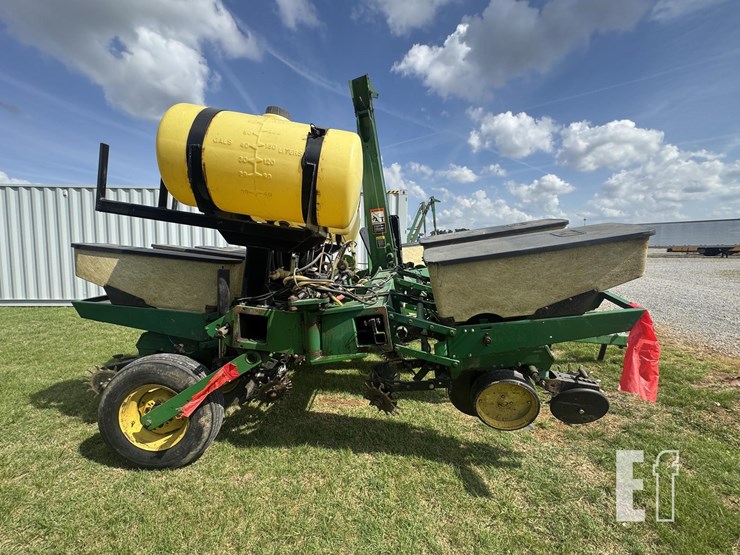 john-deere-7000-image-4