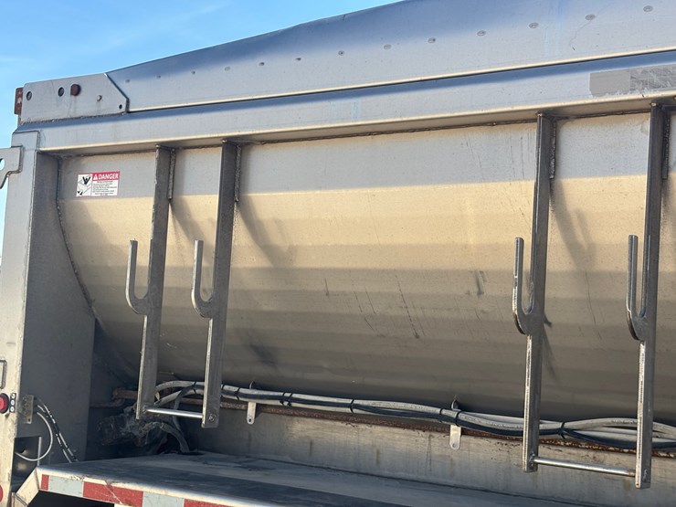 2006-international-7600-image-62