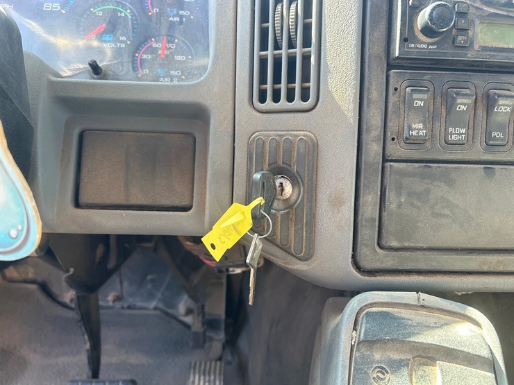 2006-international-7400-image-62