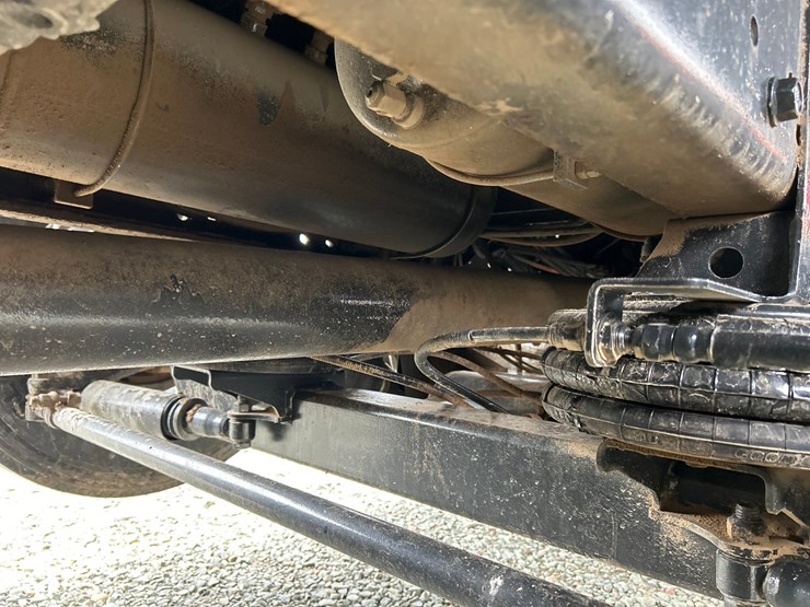 2005-peterbilt-357-image-32