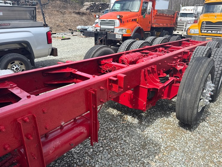 2005-kenworth-t800-image-29