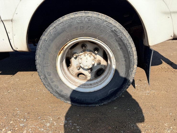 2001-isuzu-npr-image-60