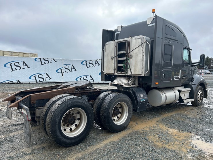 2017-kenworth-t680-image-5