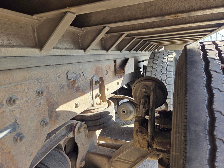 2012-international-7600-image-29