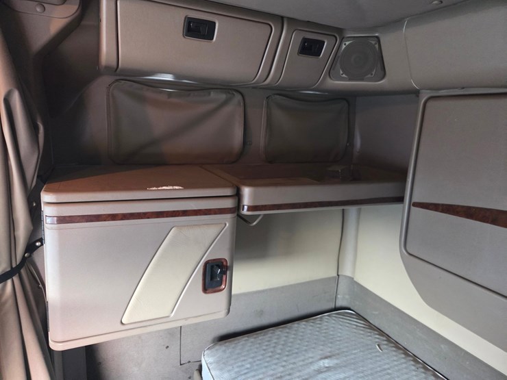 2005-caterpillar-c13-image-58