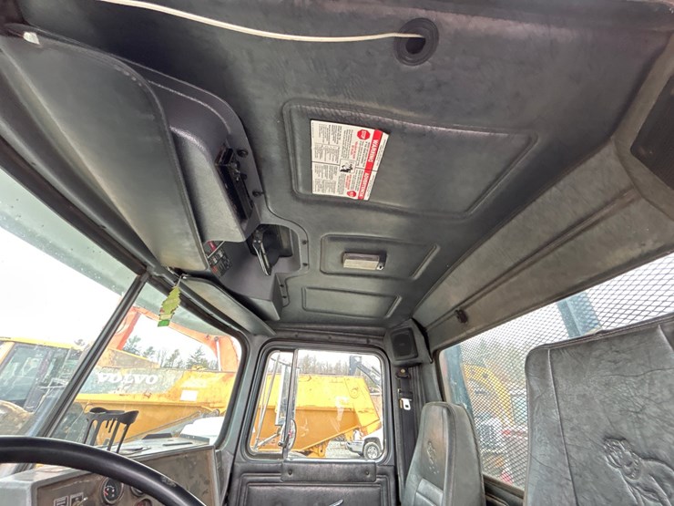 1999-mack-dm688s-image-77