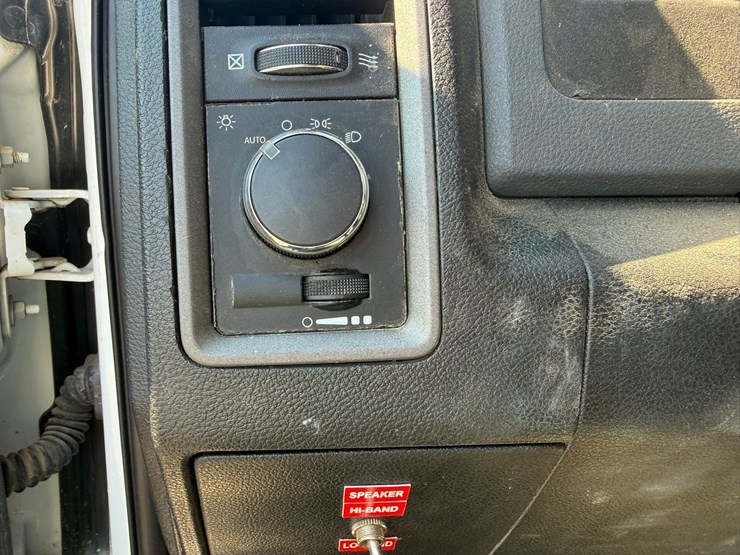 #2048-•-2013-ram-5500-heavy-duty-service-truck-image-44