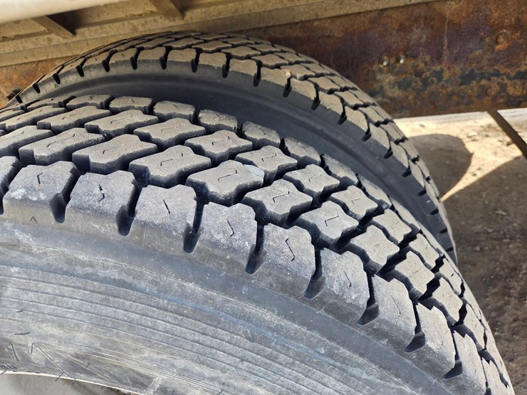 2012-international-7600-image-73