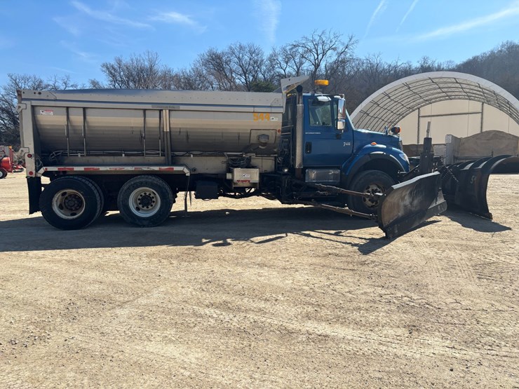 2006-international-7600-image-4