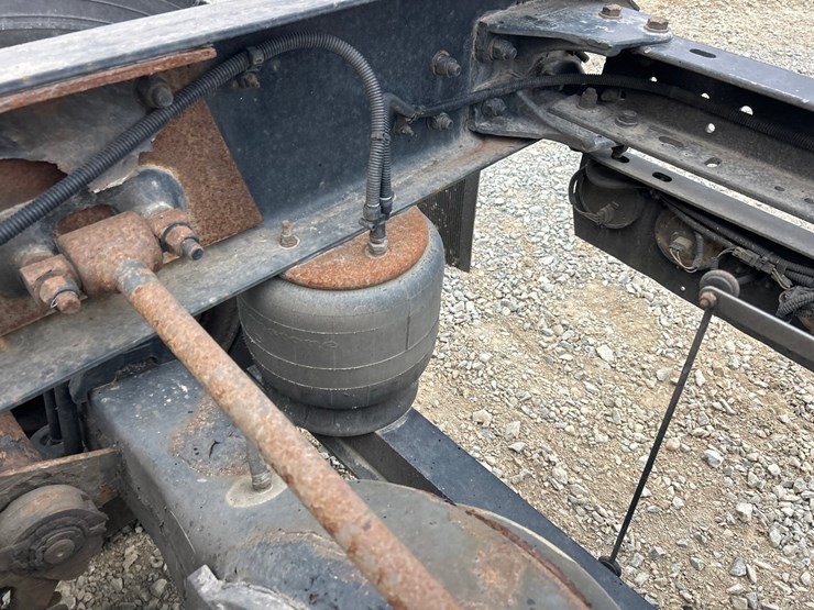 2016-kenworth-t680-image-23