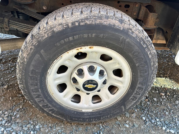 2018-chevrolet-3500-image-73