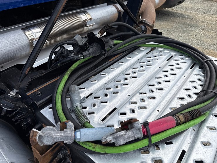 2019-massey-ferguson-8-image-25