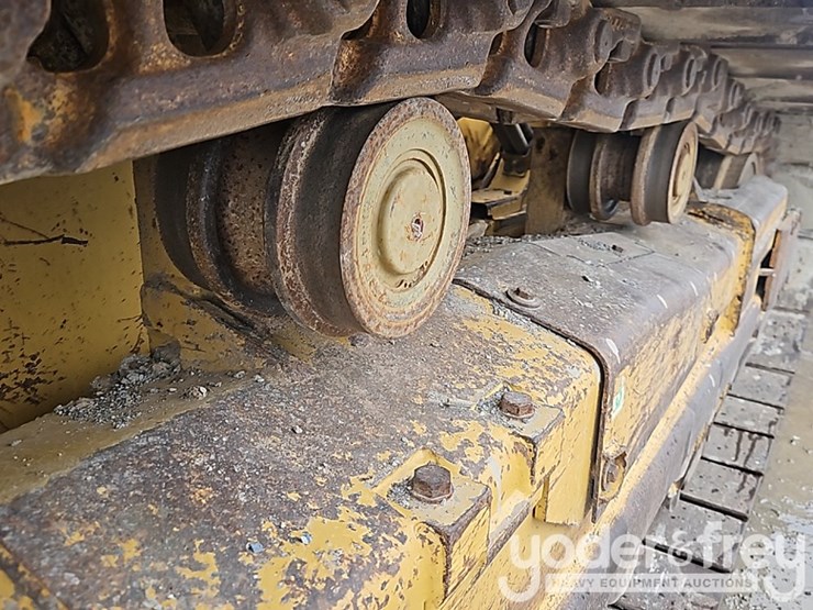 2014-caterpillar-d6k2-xl-image-9