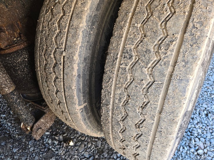 1999-caterpillar-c12-image-108