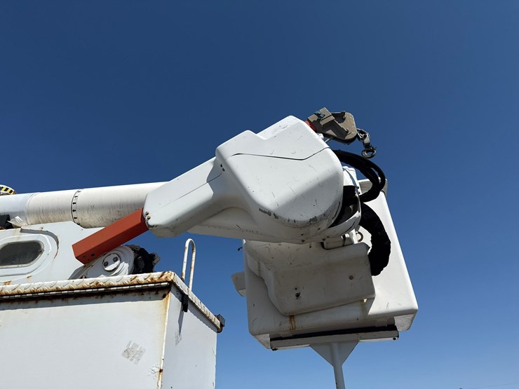 2014-international-4300-sba-image-32