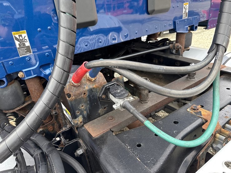 2019-kenworth-t680-image-35